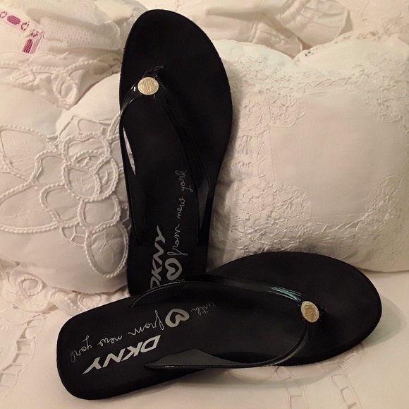 dkny flip flops sale